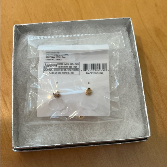 Epoxy Flower Posts - Picture 2 of 4